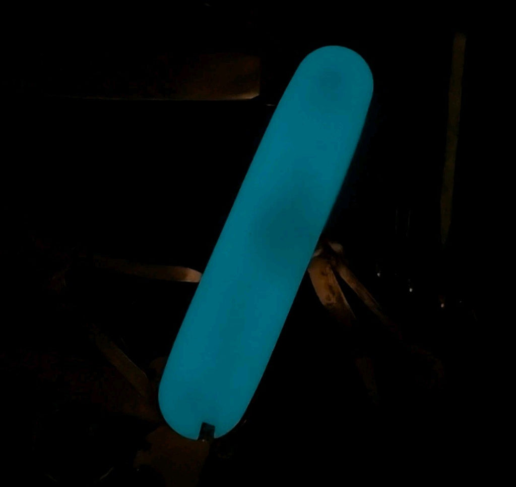 CUSTOM VICTORINOX EXPLORER BLUE GLOW IN THE DARK SWISS ARMY KNIFE!