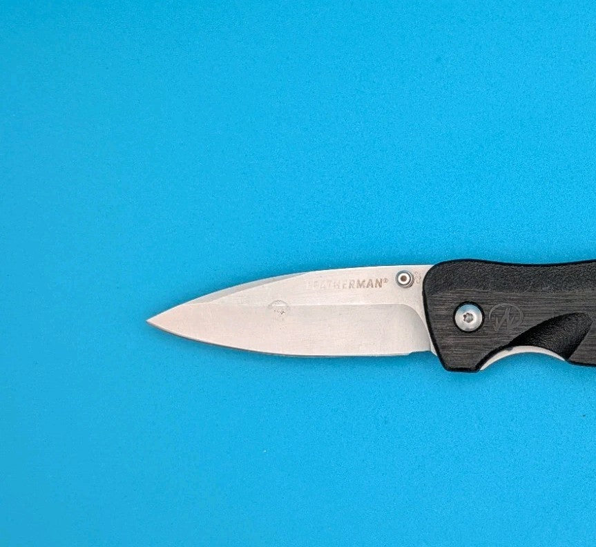 Leatherman Crater C33 Plain Edge Pocket Knife! Black!