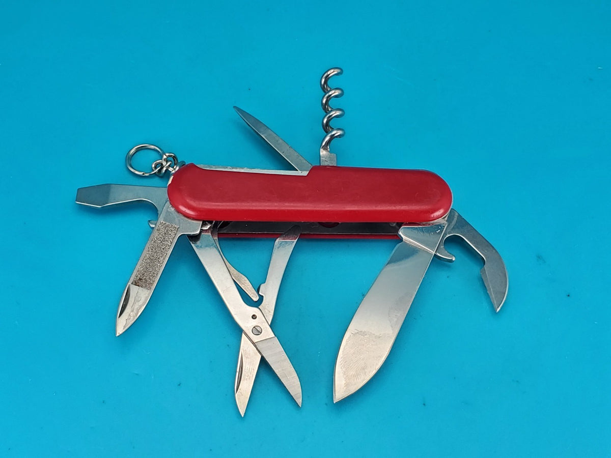 Wenger Traveler Red Swiss Army Knife Multi Tool!