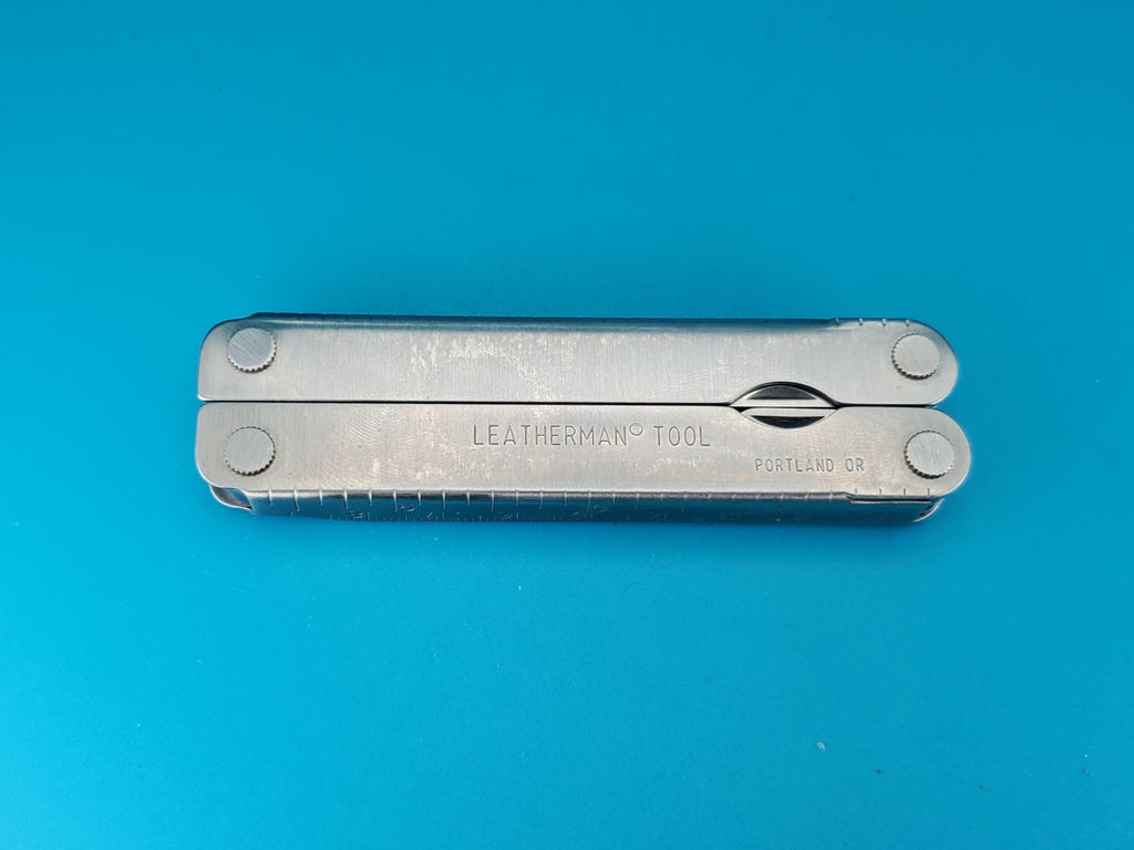 Leatherman PST Multi Tool! 03/00 date stamp! Fast Shipping! With Sheath!