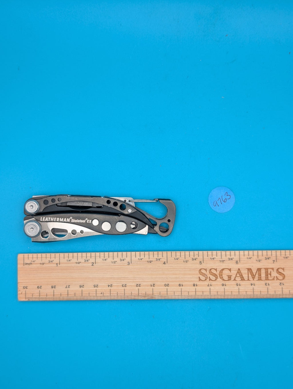 Leatherman Skeletool CX Multitool Plain Edge Knife!
