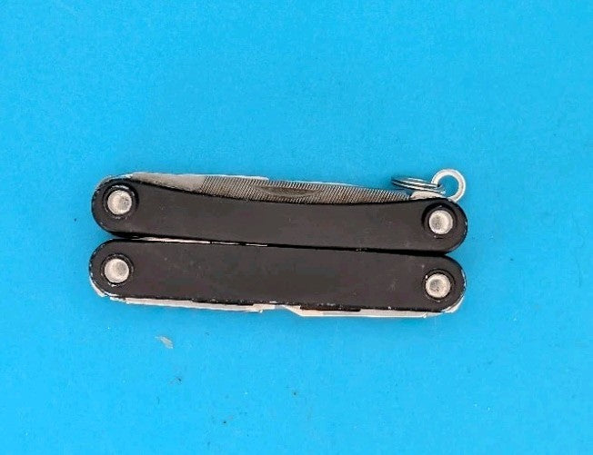 Leatherman SQUIRT PS4 Multi-Tool With Pliers Scissors Knife BLACK!