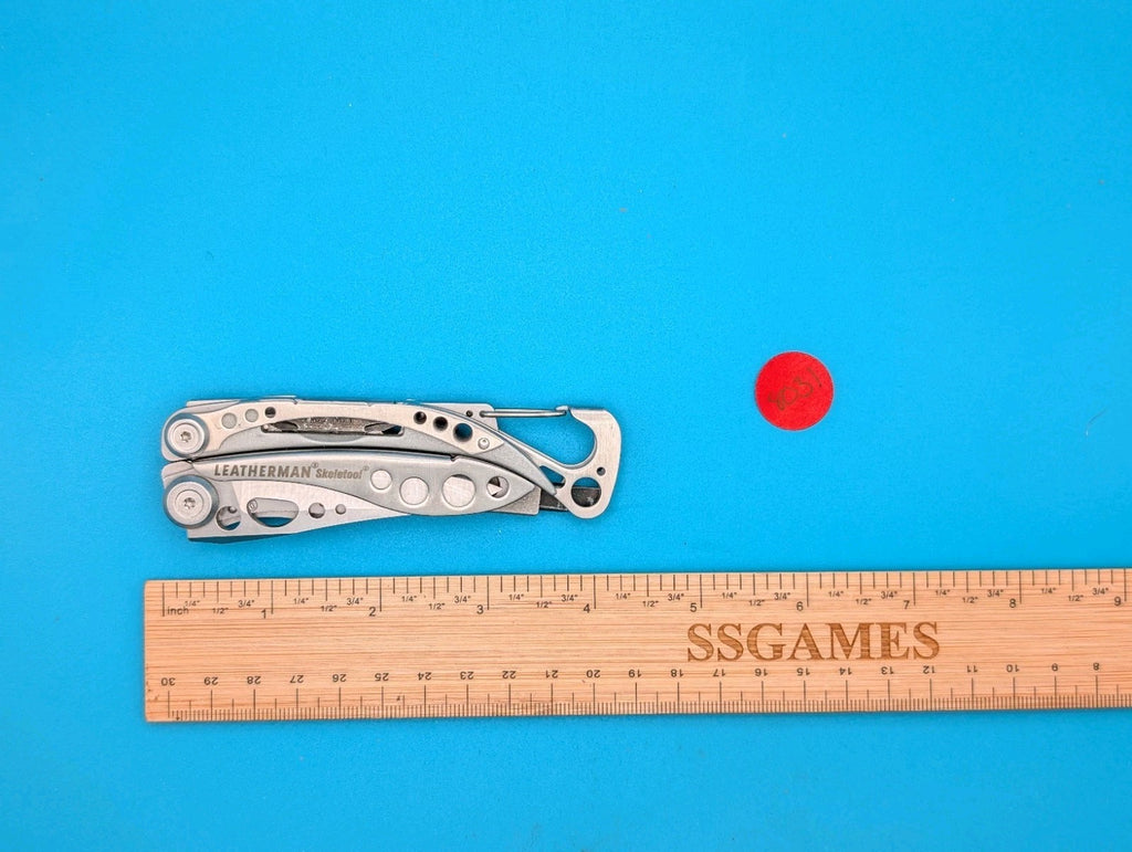 Leatherman Skeletool Multi Tool - Combo Edge Blade Knife Pliers Carabiner