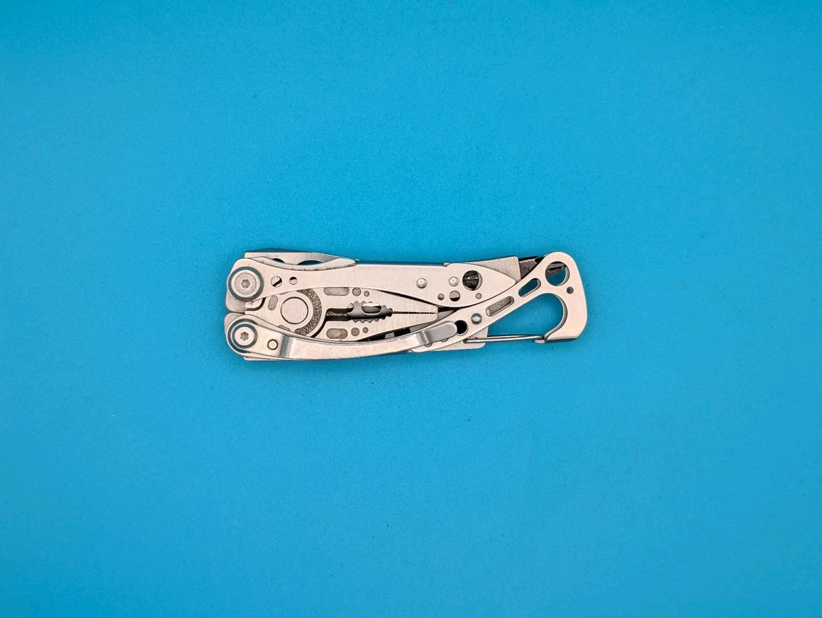 LEATHERMAN Skeletool Multi Tool - Combo Edge! *MISSING SINGLE BIT*