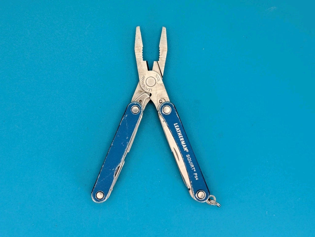 Leatherman SQUIRT PS4 Multi-Tool With Pliers Scissors Knife BLUE!