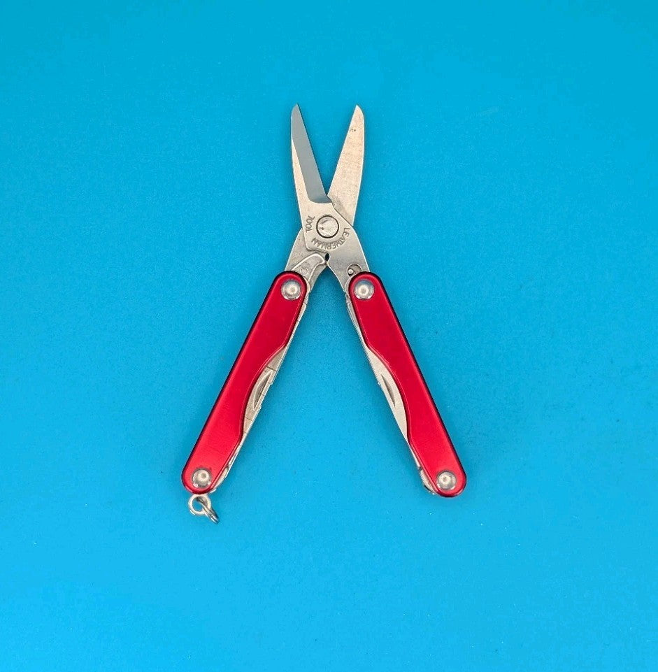 Leatherman Squirt S4 Multi-Tool, Key Ring, Retired, Red