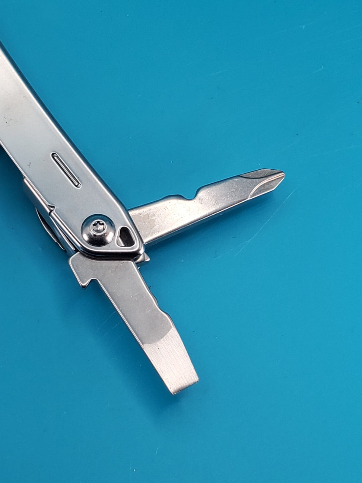 LEATHERMAN WINGMAN MULTI-TOOL! FAST SHIPPING!