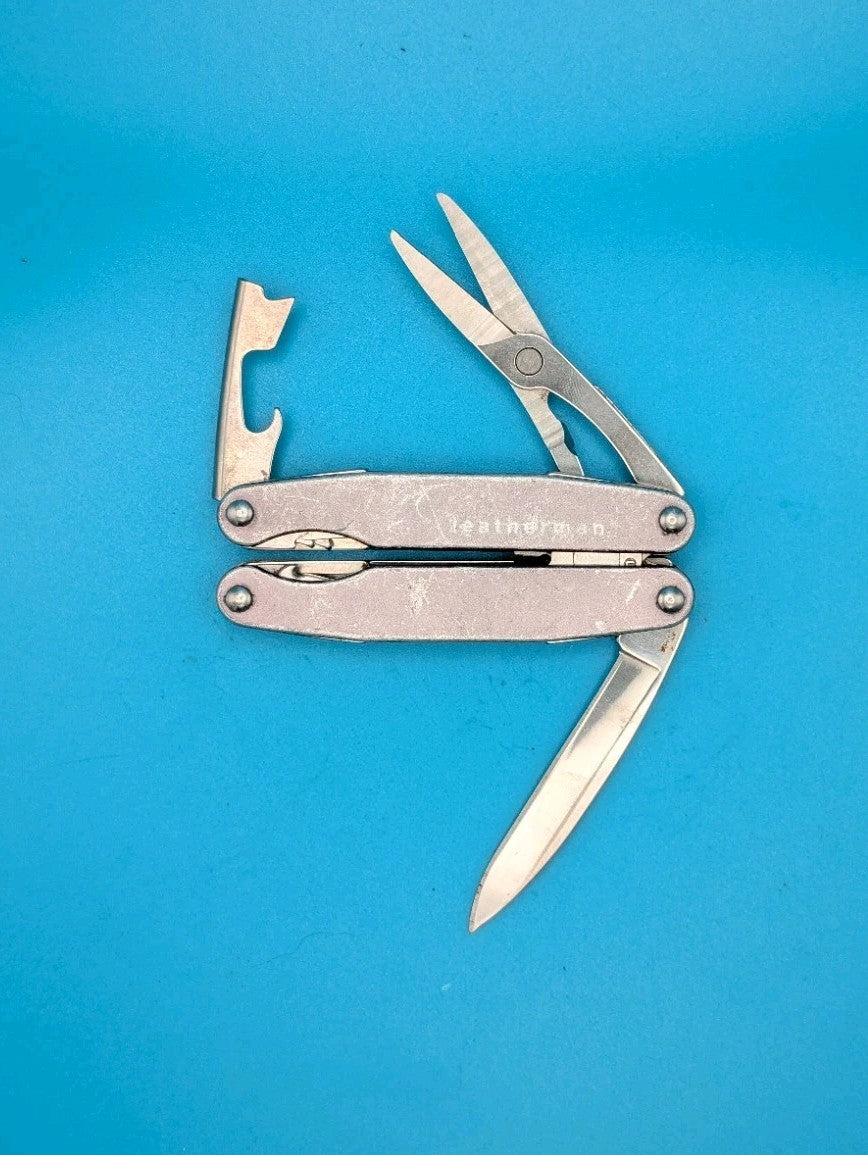 Leatherman Juice S2 Gray Multi Tool! RETIRED!