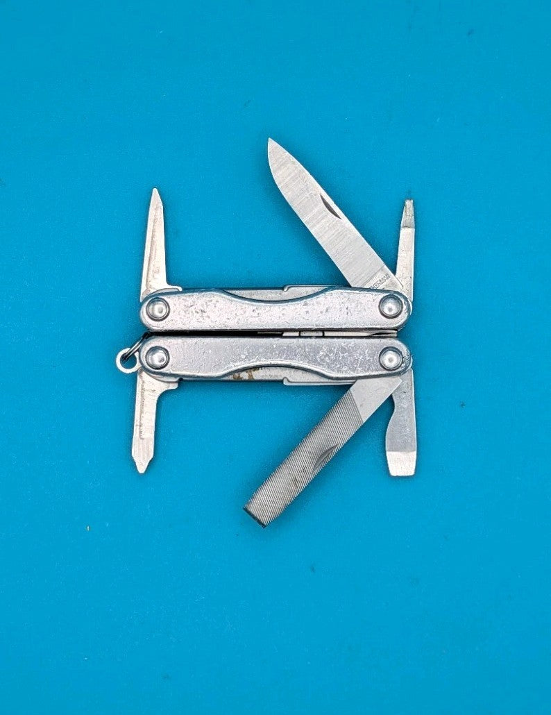 Leatherman Squirt P4 Multi-Tool, Key Ring, Retired, GRAY!