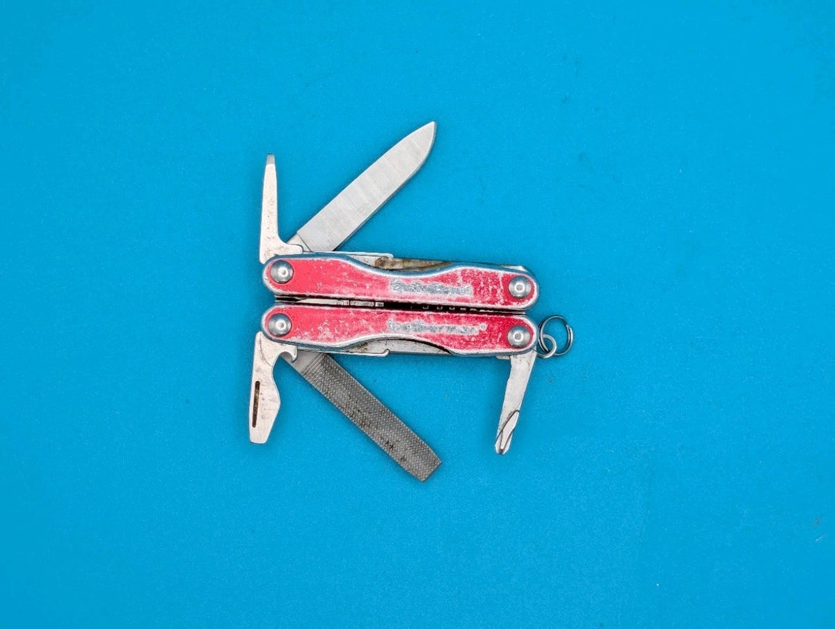 Leatherman Squirt E4 USA Radio Shack! Limited Edition!