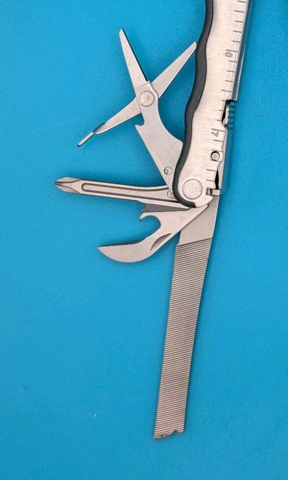 Leatherman BLAST Multi-Tool , Retired Multitool w/ Knife Pliers