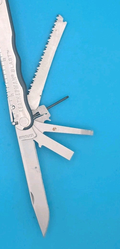 Leatherman BLAST Multi-Tool , Retired Multitool w/ Knife Pliers! With Sheath!