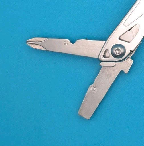 LEATHERMAN WINGMAN MULTI-TOOL! FAST SHIPPING!