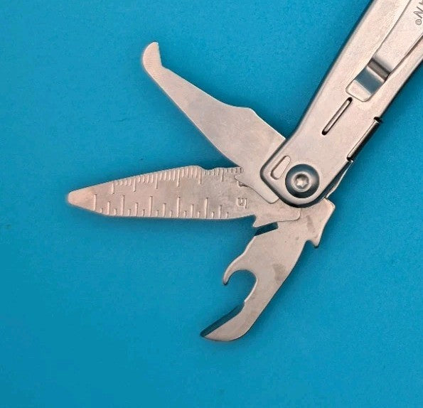 LEATHERMAN WINGMAN MULTI-TOOL! FAST SHIPPING!