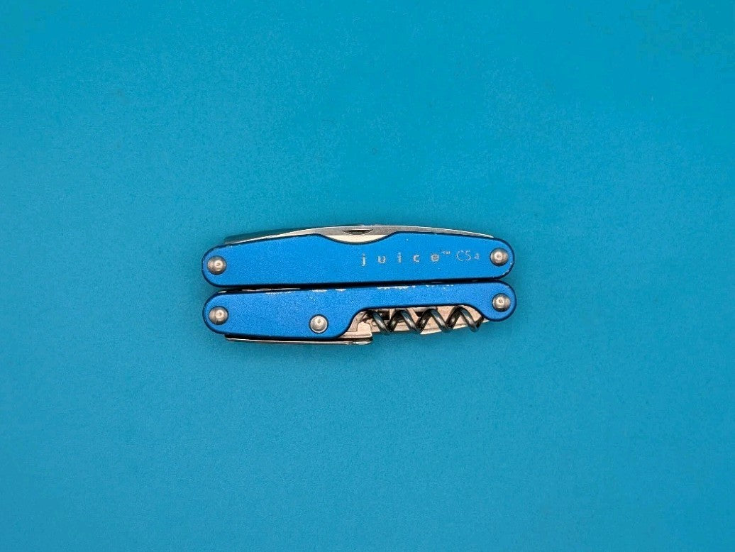 Leatherman Juice CS4 Multi Tool! Retired! GLACIER BLUE! *MICHAEL SIMMONS*