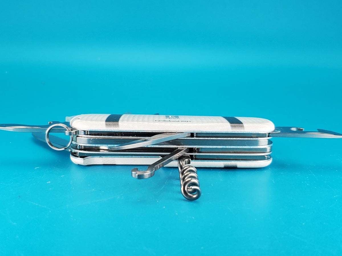Victorinox Explorer Swiss Army Knife w/ Magnifying Glass! *CARDIOBAND 2021*