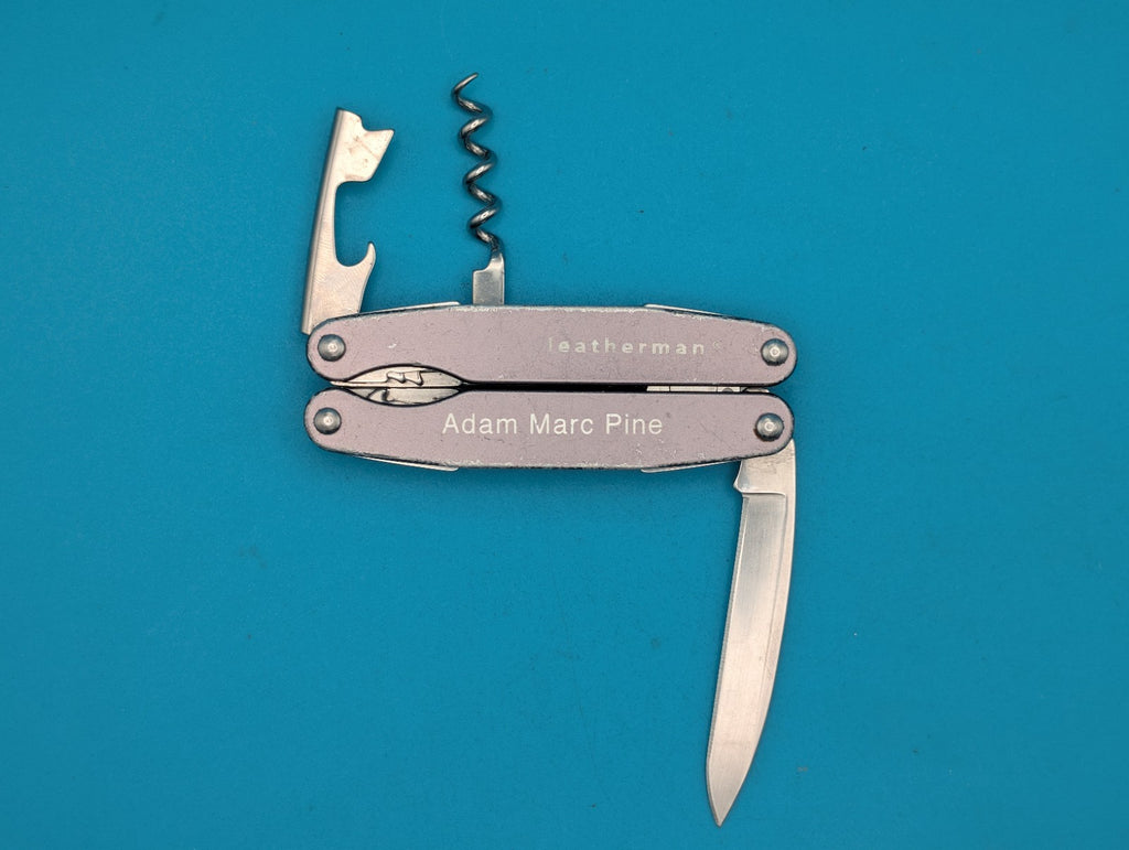 Leatherman Juice C2 Gray Multi Tool!  *LOOSE CORKSCREW*