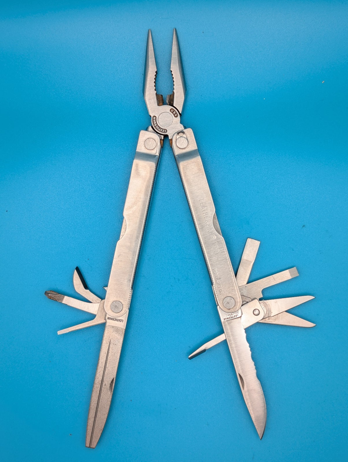 Leatherman PST 2 Multi Tool! 03/098 date stamp! Fast Shipping! WITH SHEATH!