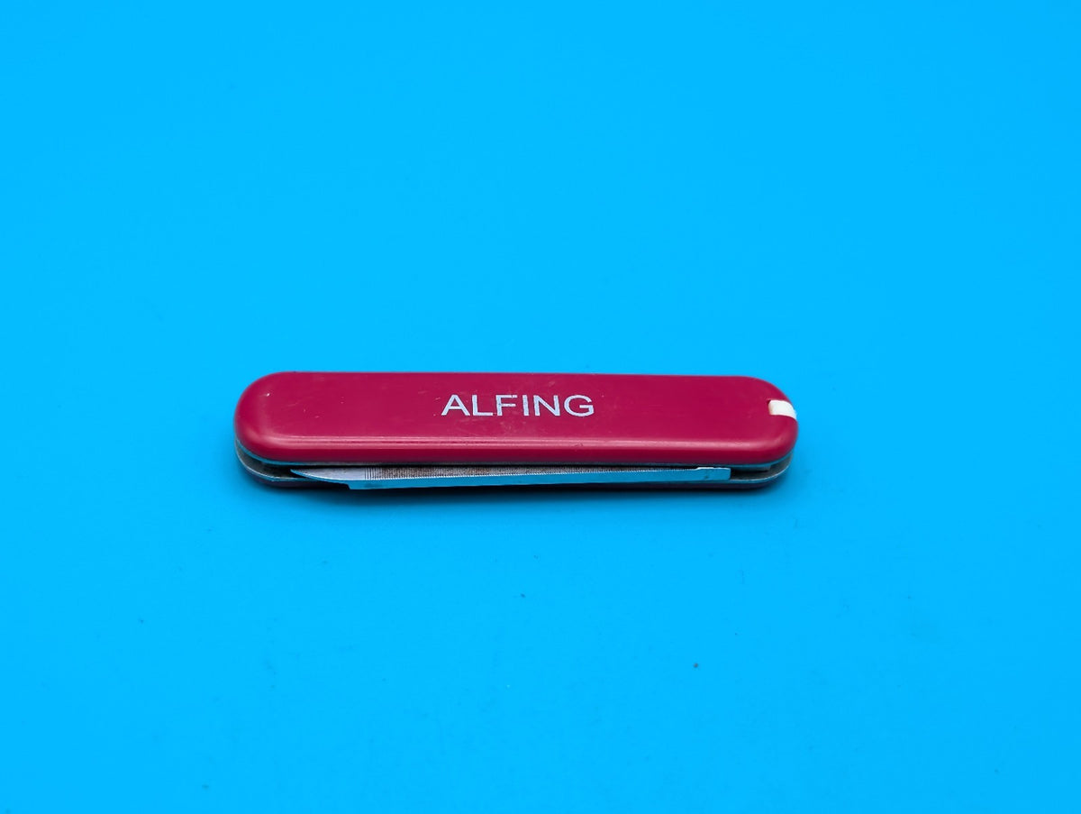 Victorinox Cavalier 74mm Red Swiss Army Knife Multi Tool!