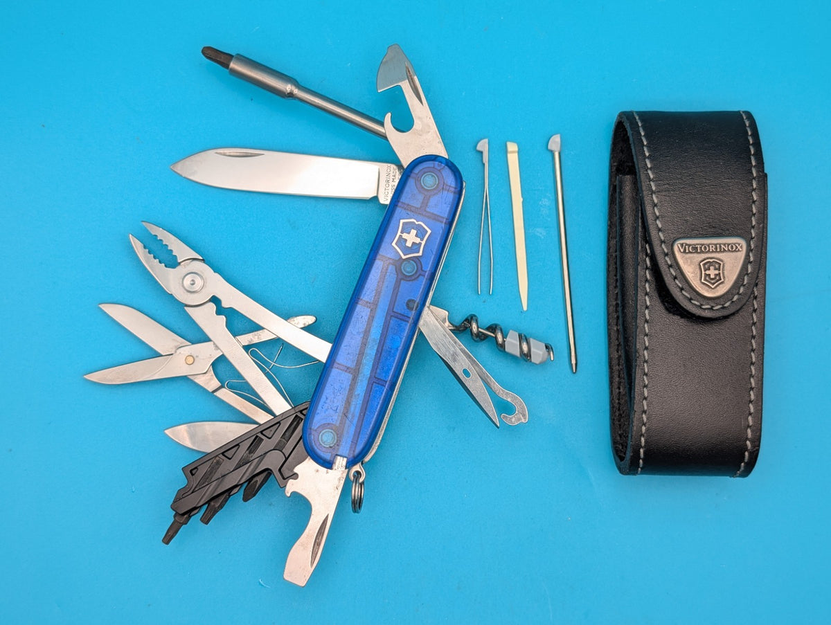 Victorinox Cybertool M (34) Swiss Army Knife Multi Tool! Blue! With Sheath!