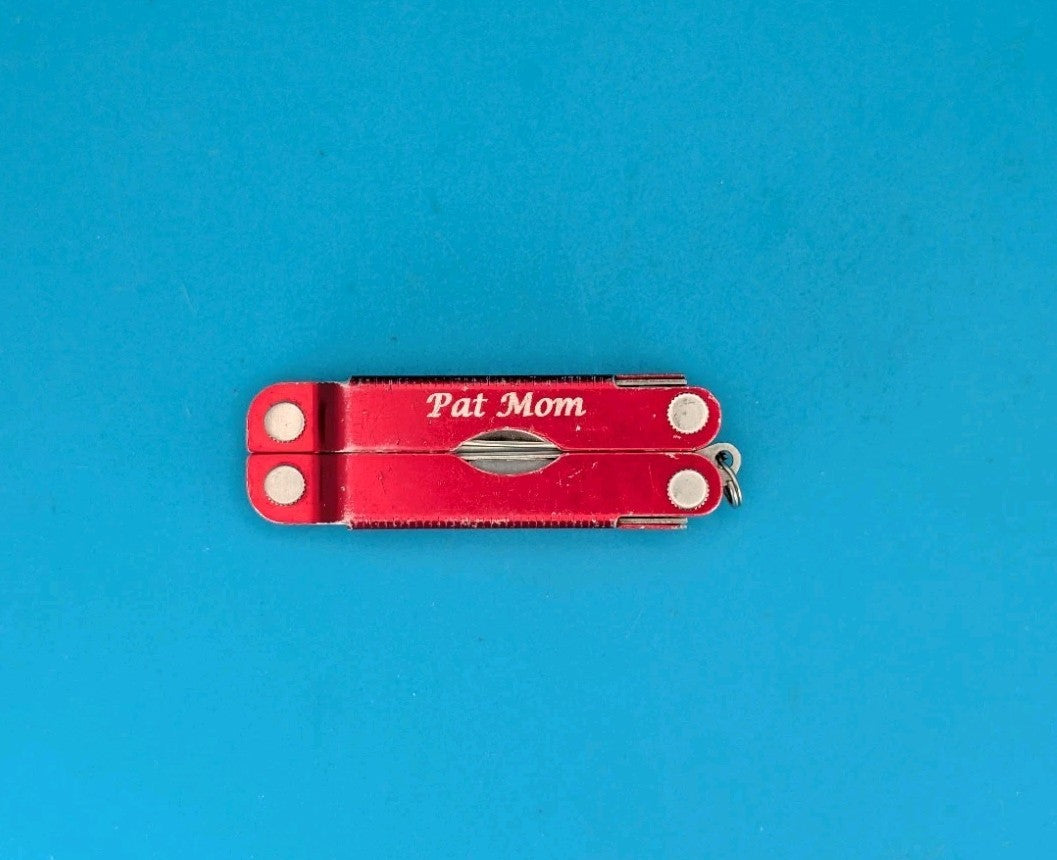 Leatherman Micra Multi-Tool, Knife, Scissors, Key Ring, Red, Pat Mom