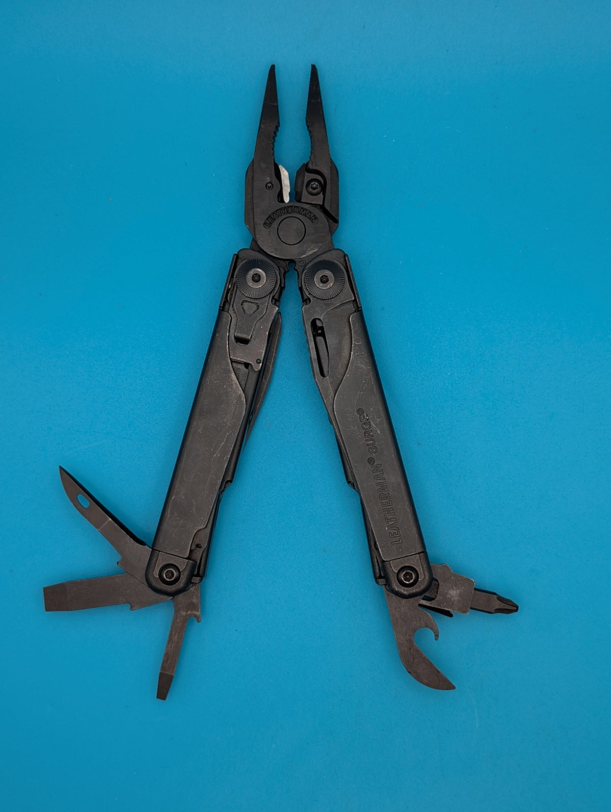 Leatherman Surge Heavy Duty Multi-Tool! GOOD WORKING CONDITION! BLACK OXIDE!