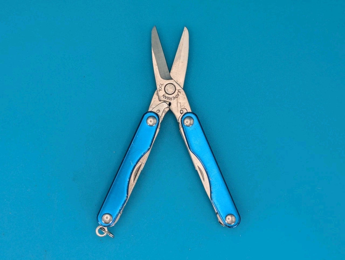 Leatherman Squirt S4 Multi-Tool, Key Ring, Retired, BLUE!