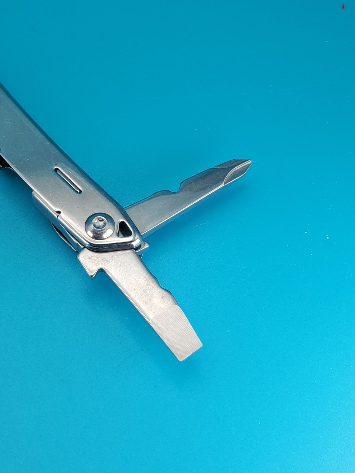 Leatherman Sidekick Multi-Tool, Knife, Pliers, Saw, Stainless!