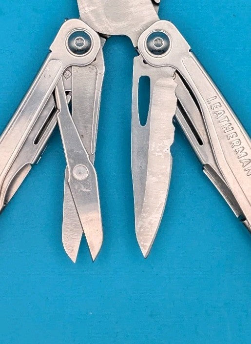 LEATHERMAN WINGMAN MULTI-TOOL! FAST SHIPPING!