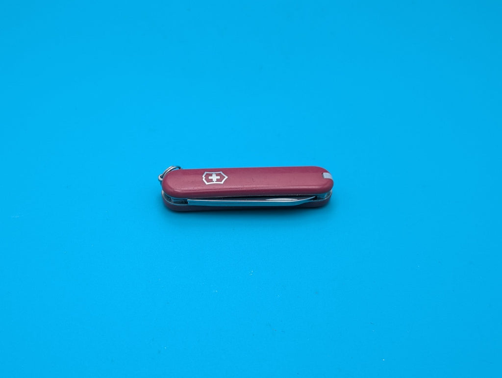 Victorinox Signature Swiss Army Knife Multi Tool! Red!