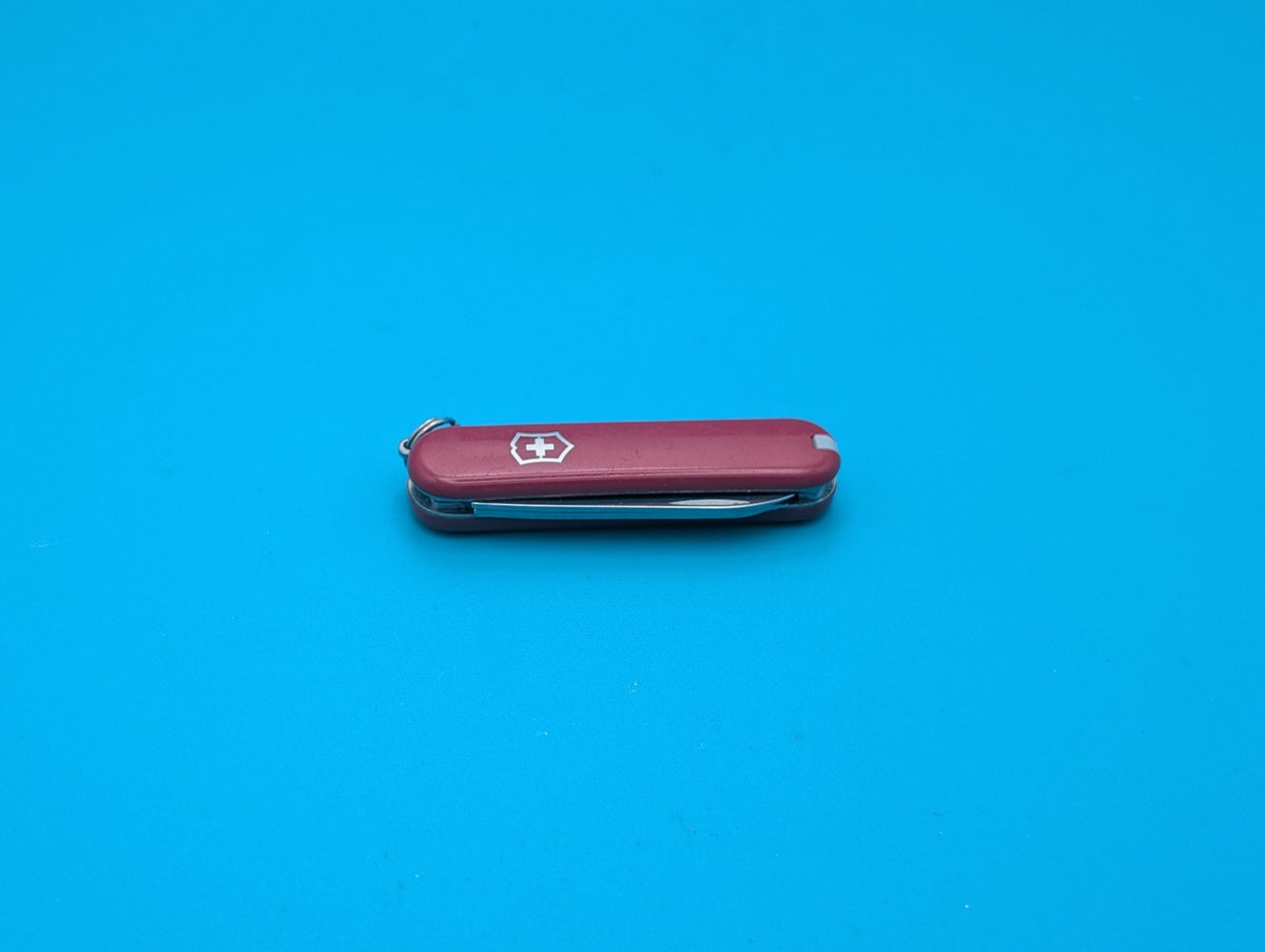 Victorinox Signature Swiss Army Knife Multi Tool! Red!