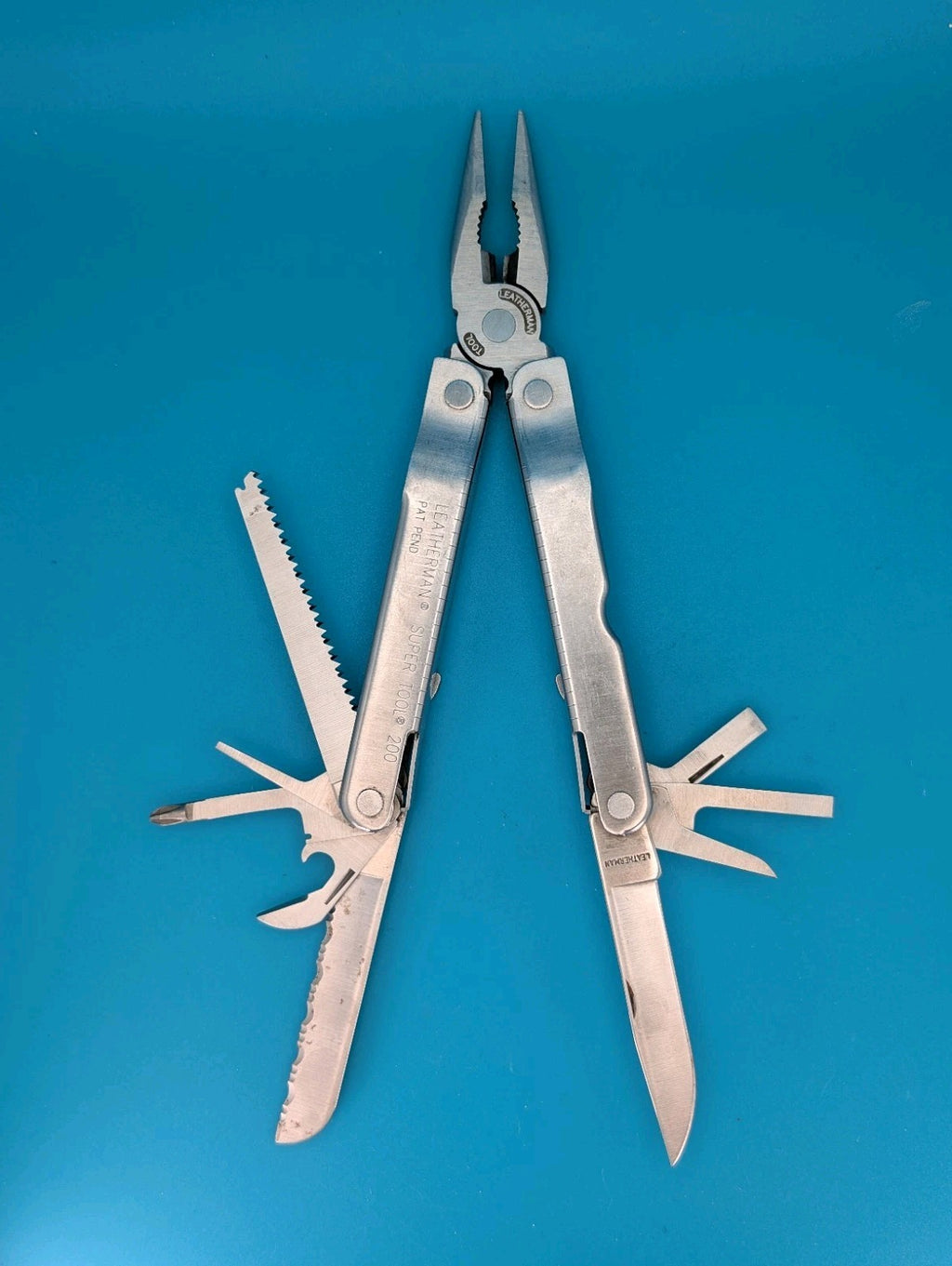 Vintage LEATHERMAN Super TOOL 200 Multi Tool! 04/02 Date Stamp!