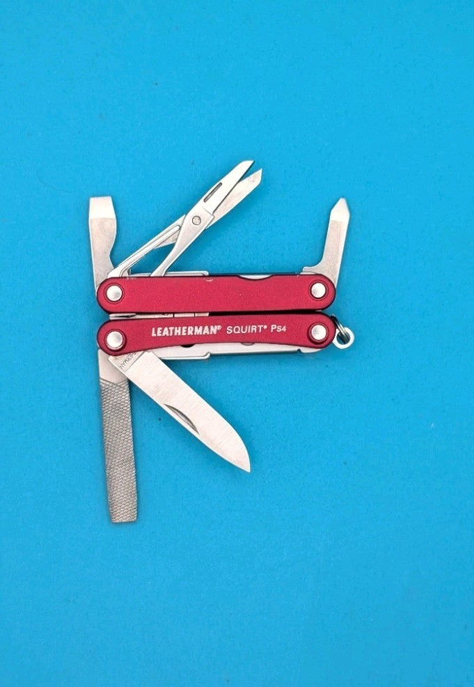 Leatherman SQUIRT PS4 Multi-Tool With Pliers Scissors Knife RED! *PIONEER TECH*