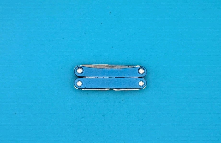 Leatherman SQUIRT PS4 Multi-Tool With Pliers Scissors Knife BLUE!