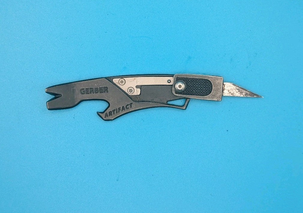 Gerber Artifact Pocket Knife Multi-Tool Pry Bar #11 Blade Liner Lock EDC