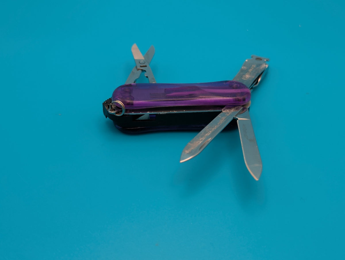 Wenger Nail Clip 580 Swiss Clipper Folding Pocket Knife Multi Tool! Purple!
