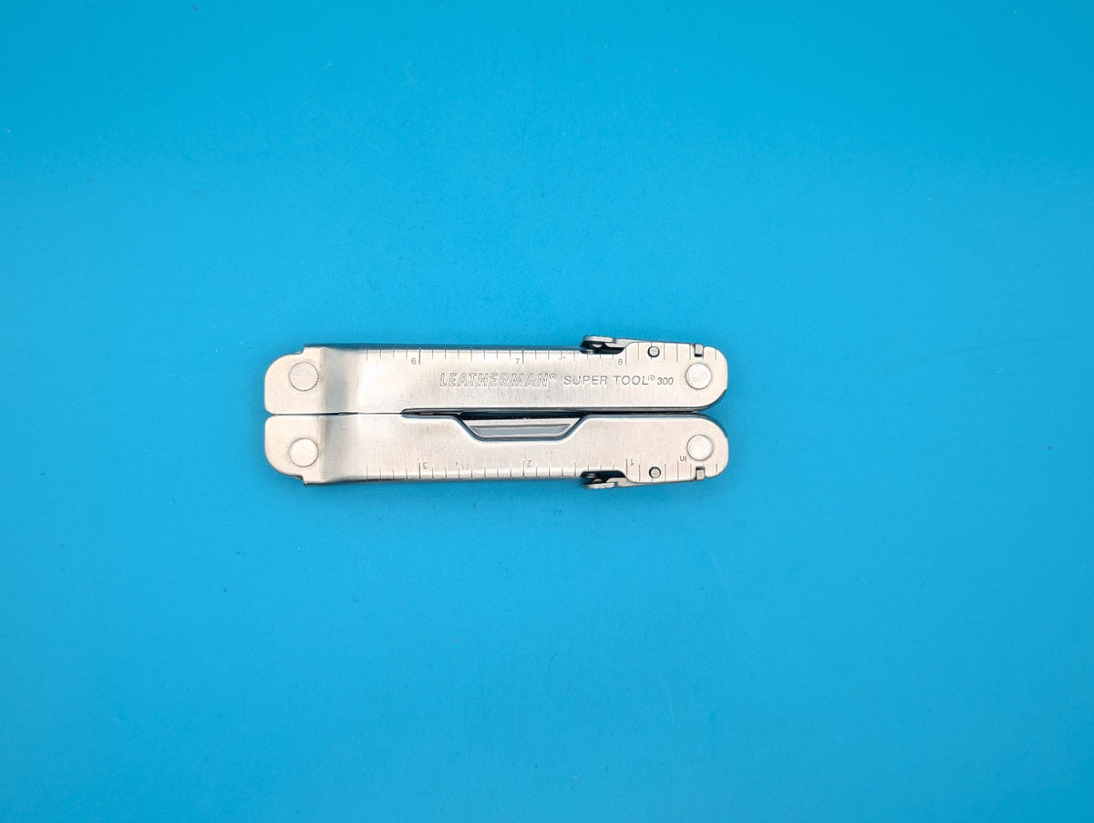 Leatherman Stainless Steel Super Tool 300 Multitool!
