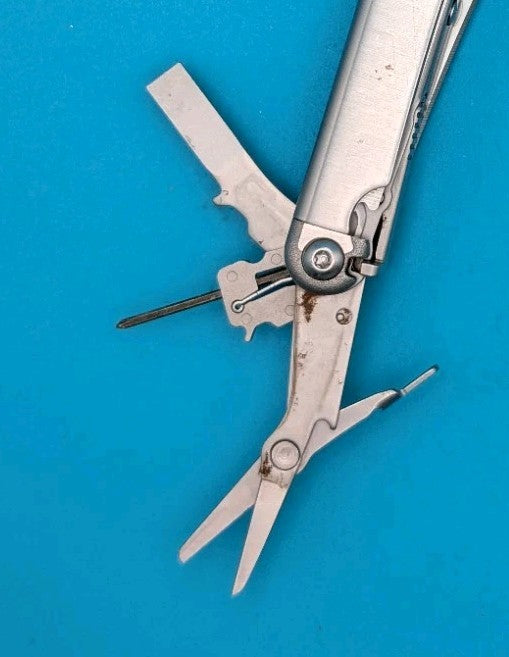 Leatherman Wave Plus + Multi-Tool! FAST SHIPPING! EXCELLENT