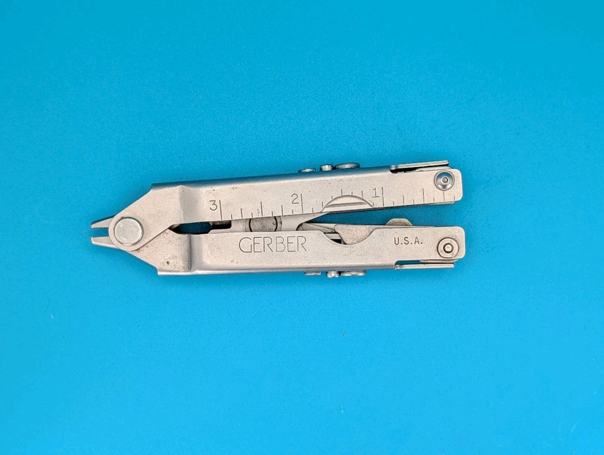 Vintage Gerber Stainless Steel Needlenose MP400 Multi-Tool Pliers! With Sheath!