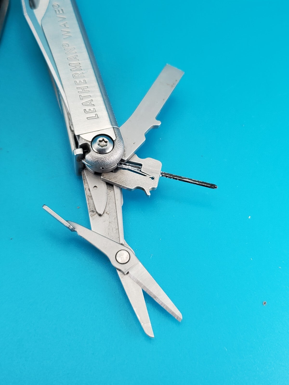 Leatherman Wave Multi Tool! Stainless! Retired! Free Shipping!
