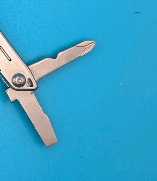 LEATHERMAN WINGMAN MULTI-TOOL! FAST SHIPPING!