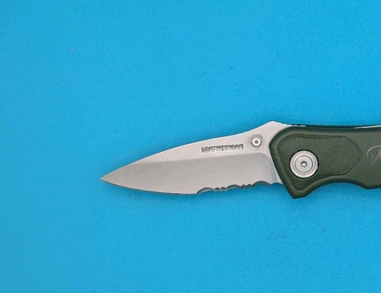 Vintage Leatherman Crater Green Combo Edge Pocket Knife! RARE!
