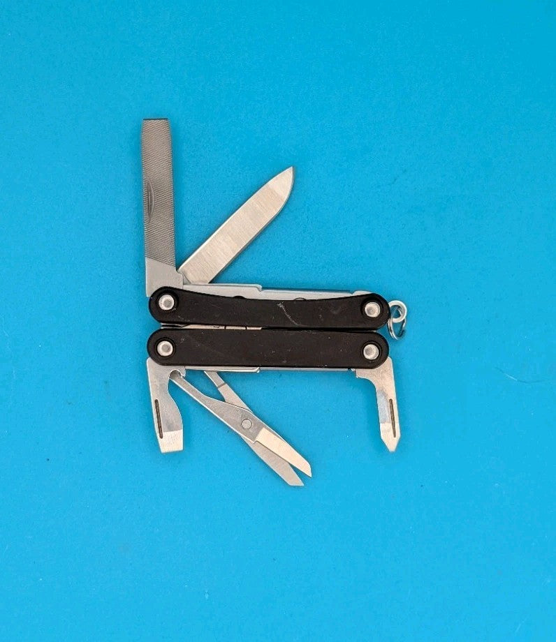 Leatherman SQUIRT PS4 Multi-Tool With Pliers Scissors Knife BLACK!