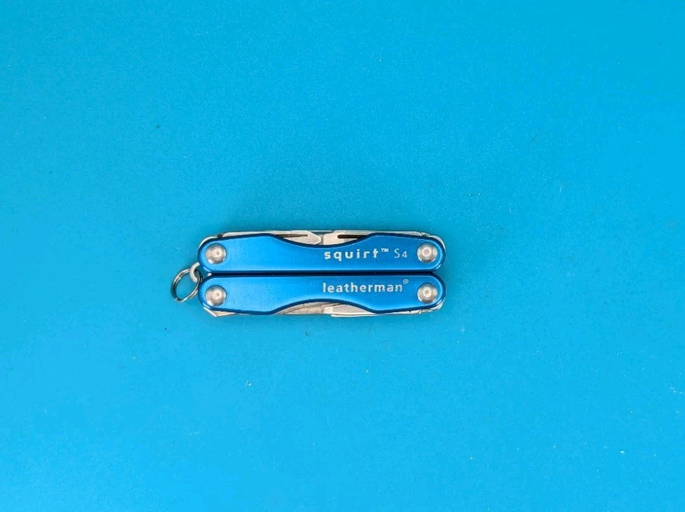 Leatherman Squirt S4 Multi-Tool, Key Ring, Retired, BLUE!