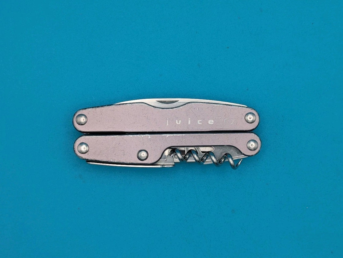 Leatherman Juice C2 Gray Multi Tool!  *LOOSE CORKSCREW*