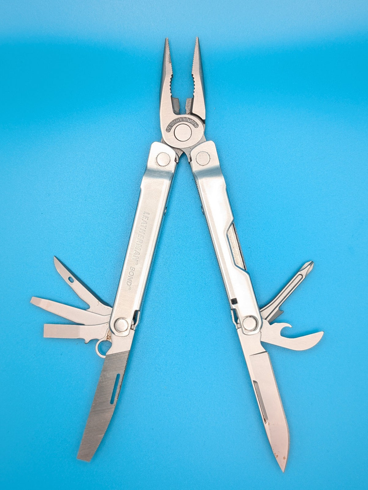 LEATHERMAN Bond Multitool, Stainless Steel Everyday Tool!