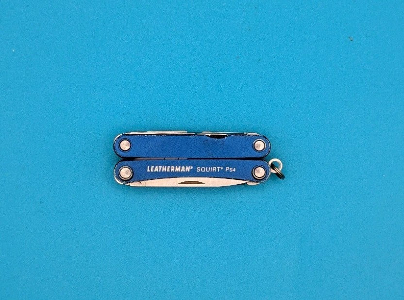 Leatherman SQUIRT PS4 Multi-Tool With Pliers Scissors Knife BLUE! *CGP*