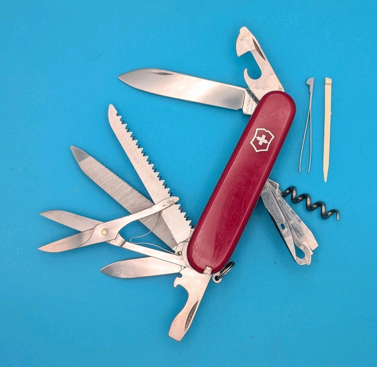 Victorinox Ranger Swiss Army Knife Red Multi-Tool! NICE!