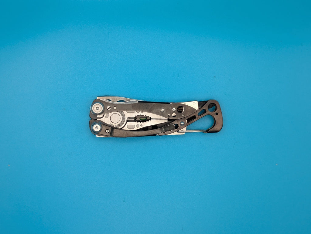 Leatherman Skeletool CX Multitool Plain Edge Knife!