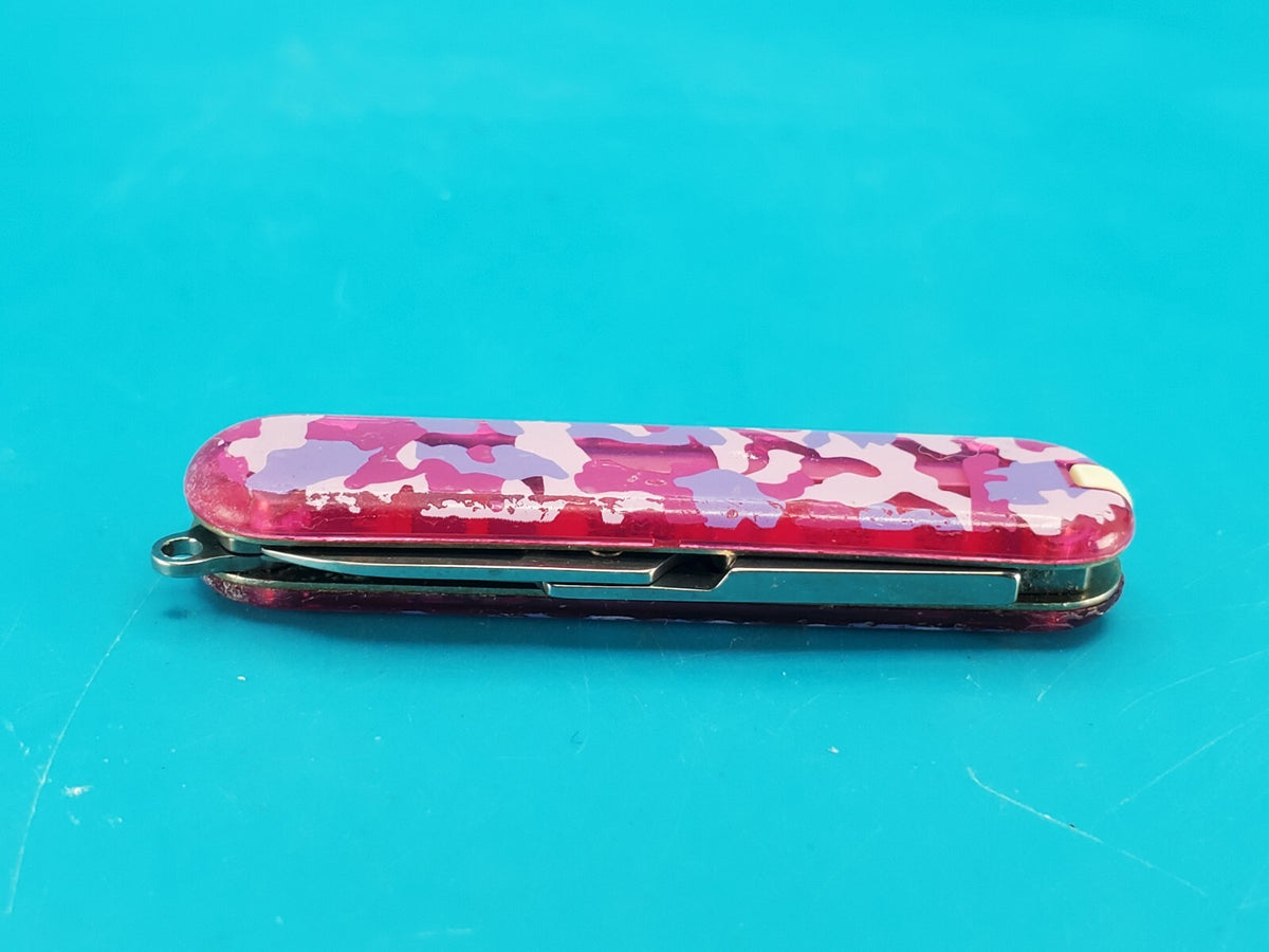 Victorinox Classic SD Swiss Army Knife 3 Tool Pocket Knife! PINK CAMO!